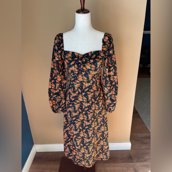 Missguided Milkmaid Dark Floral Dress Size 4 Sweetheart Neckline Slit Puffy - Picture 2 of 12